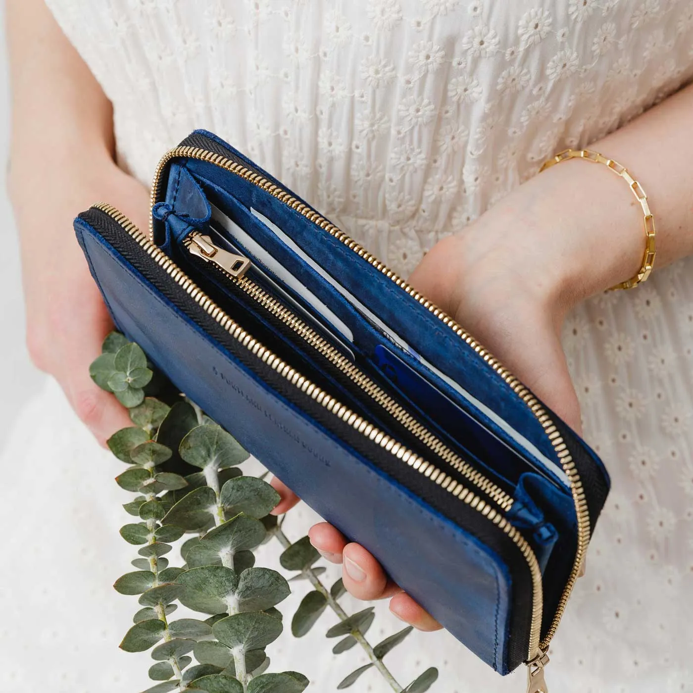 Accordion Zip Wallet