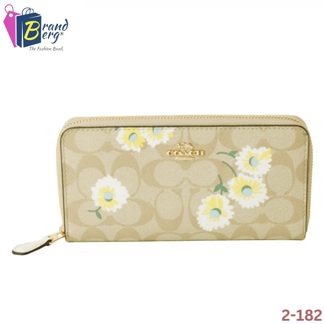 C.O.A.C.H Signature Accordion Zip Wallet With Daisy Flowers