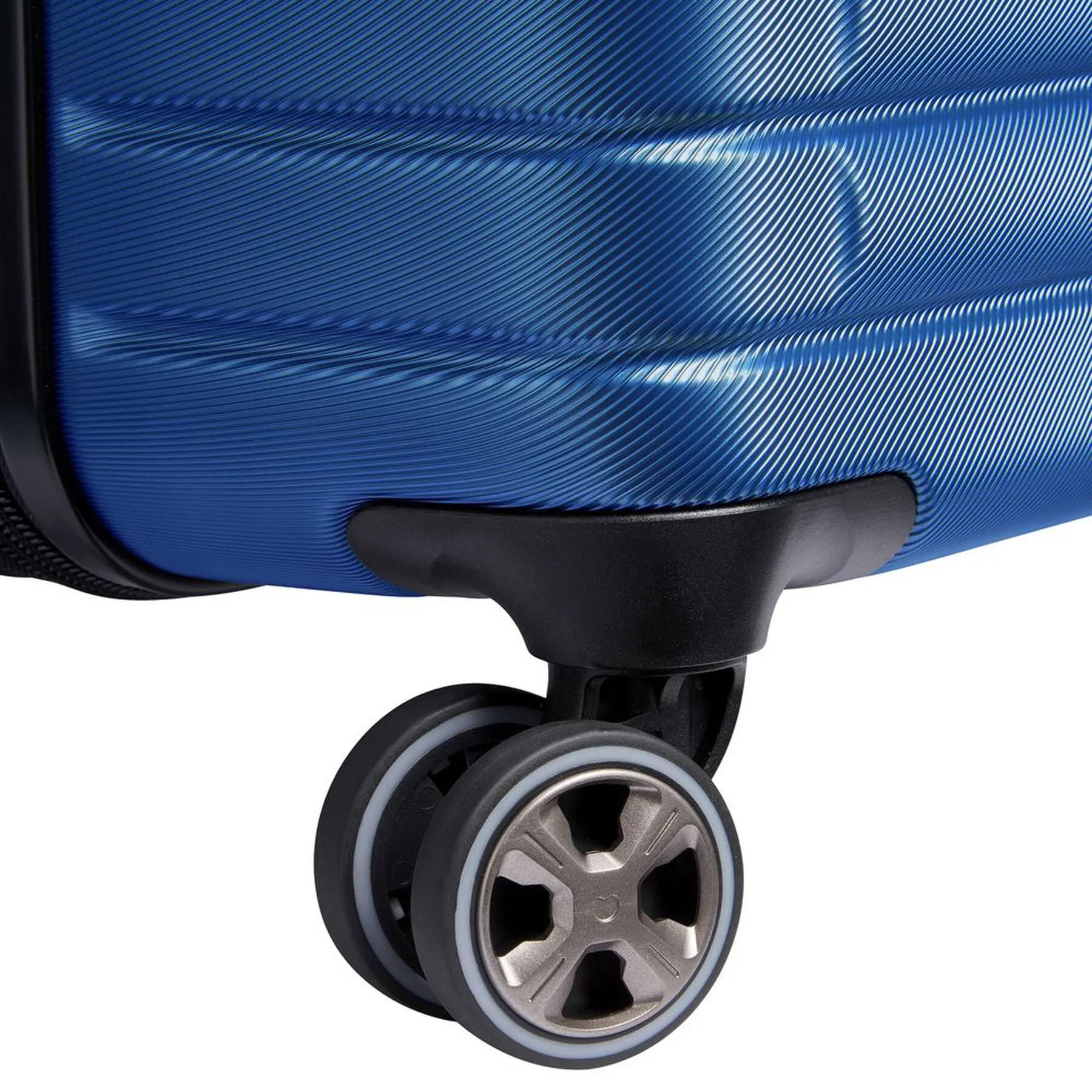 Delsey Cruise 3.0 24" Expandable Spinner Upright