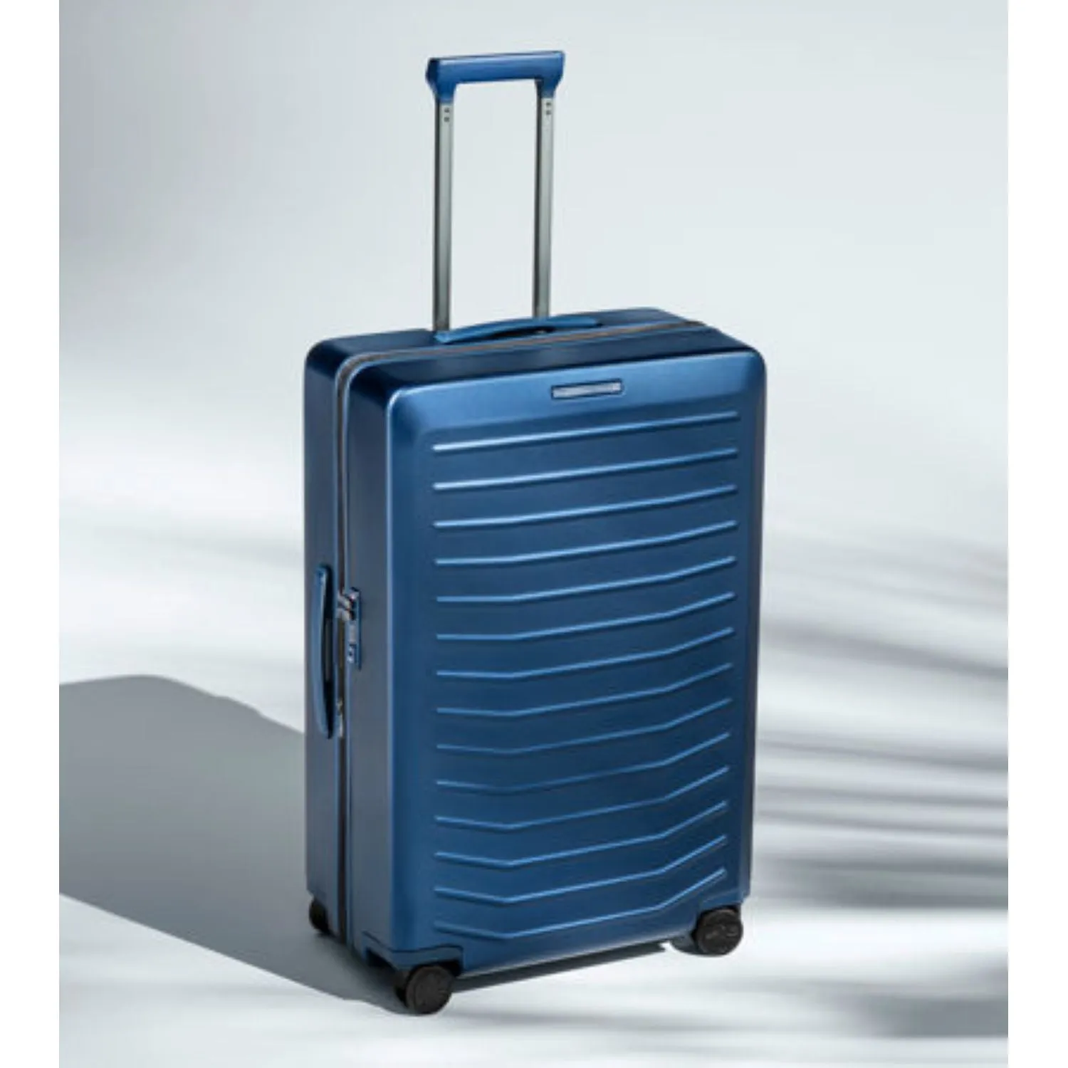 Porsche Design Roadster 30" Expandable Large Luggage Spinner